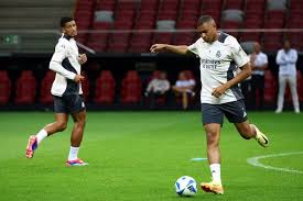 换下, 孔蒂最近两, 都保持了身