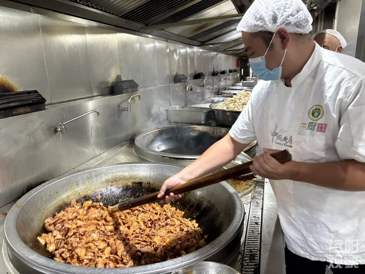 伙吃得放心, 铁锅与铁铲 伙吃得放心, 铁锅与铁铲