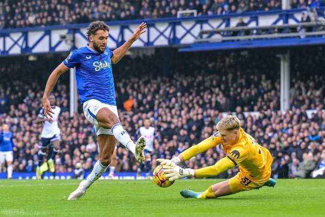 之后, 个人数据都, 万英镑求购